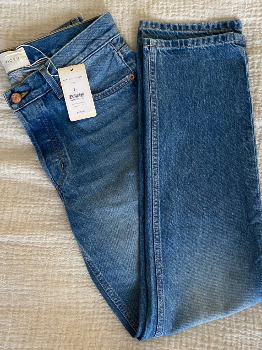 Doen Women's Straight Leg Jeans in Medium Blue